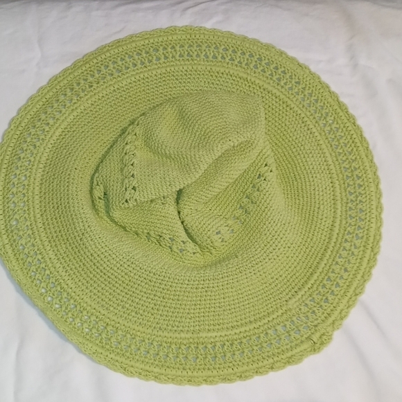 3 womens hats - Picture 6 of 7